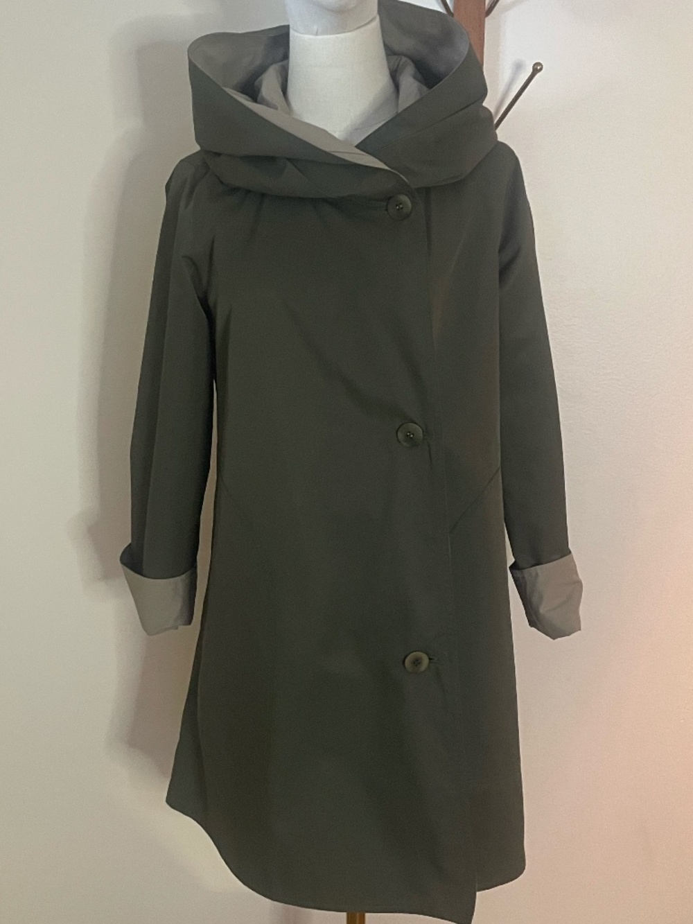 Eileen Fisher Reversible Hooded Raincoat in Olive and Taupe XXS